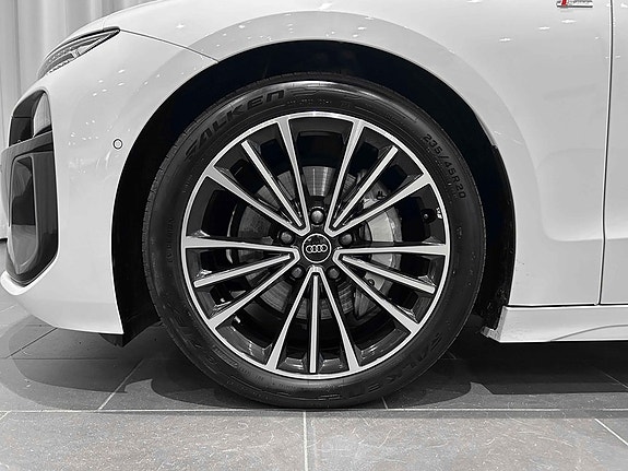 Audi A6 e-tron 6 of 20