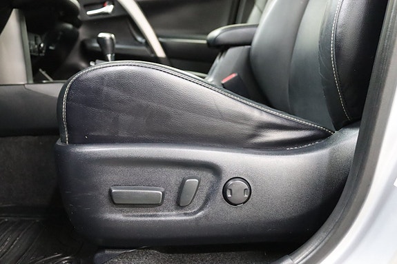 Toyota RAV4 12 of 24
