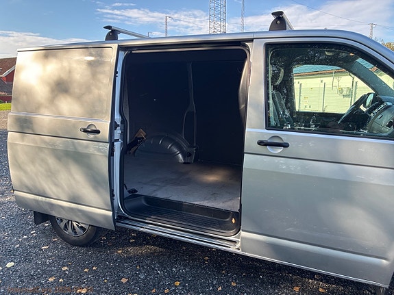 Volkswagen Transporter 10 of 30
