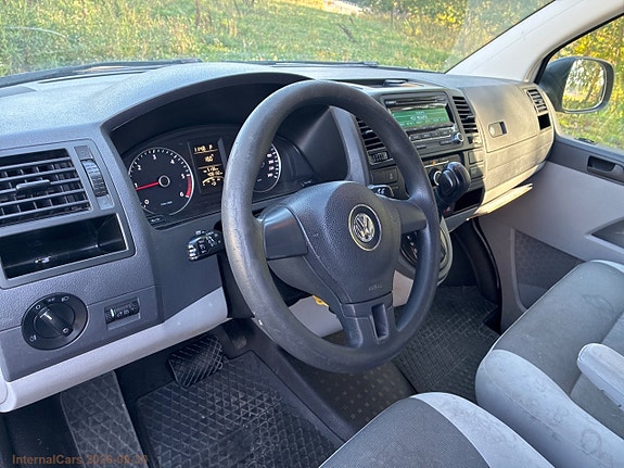 Volkswagen Transporter 13 of 30