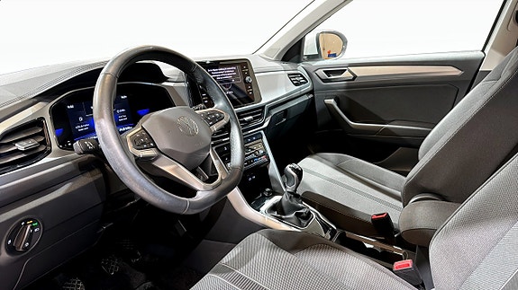 Volkswagen T-Roc 7 of 18