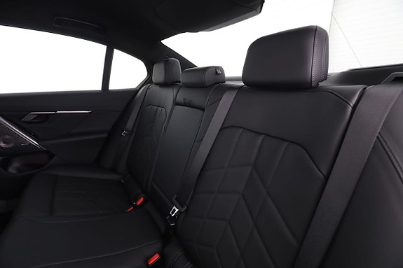 BMW 530e 15 of 30