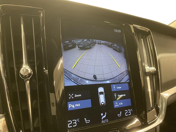Volvo V90 Cross Country 11 of 18