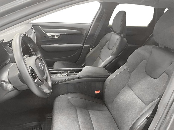 Volvo V90 Cross Country 6 of 18