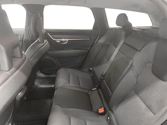 Volvo V90 Cross Country 7 of 18