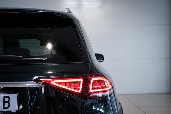Mercedes-Benz GLE300 d 9 of 30