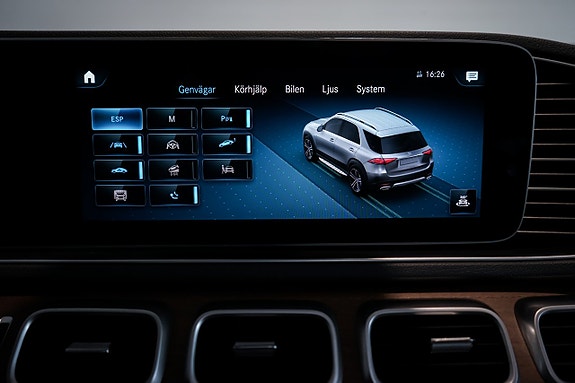 Mercedes-Benz GLE300 d 26 of 30