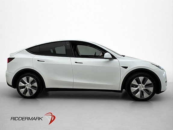 Tesla Model Y 6 of 30