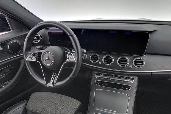 Mercedes-Benz E300 15 of 26