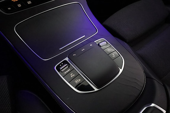 Mercedes-Benz E300 24 of 26