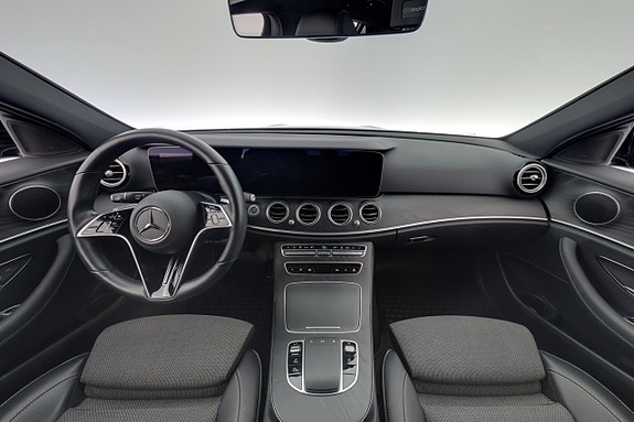 Mercedes-Benz E300 13 of 26