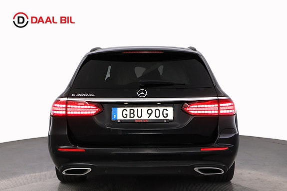 Mercedes-Benz E300 7 of 26