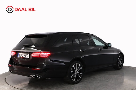Mercedes-Benz E300 6 of 26