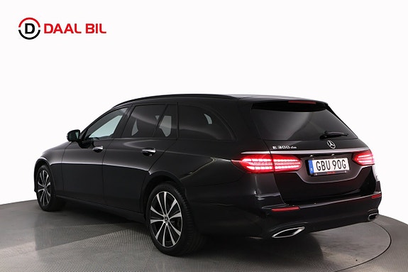 Mercedes-Benz E300 8 of 26
