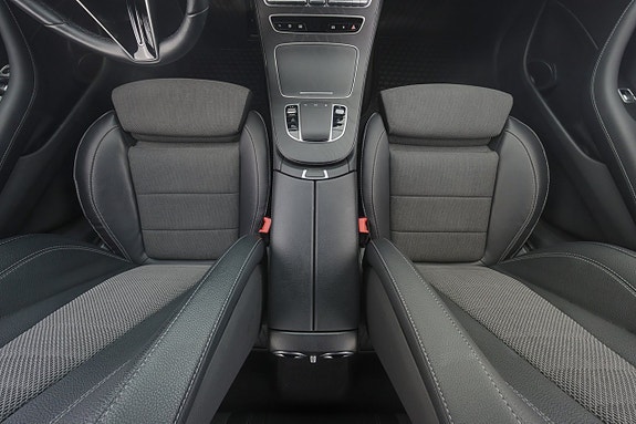 Mercedes-Benz E300 14 of 26