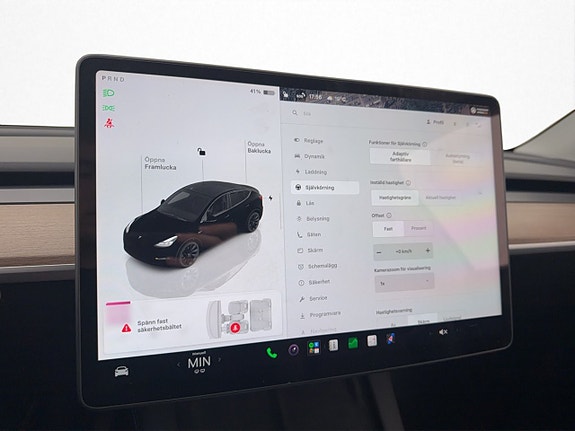 Tesla Model Y 27 of 30