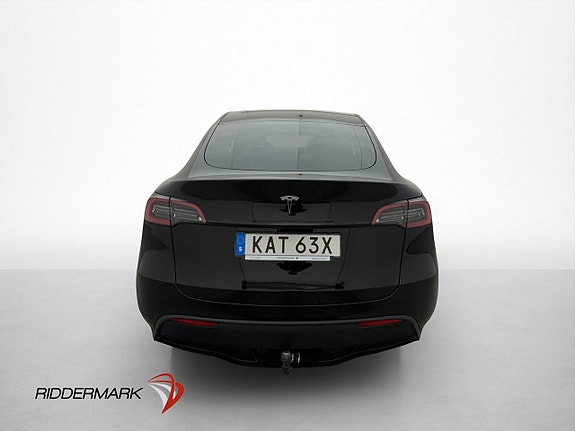 Tesla Model Y 8 of 30
