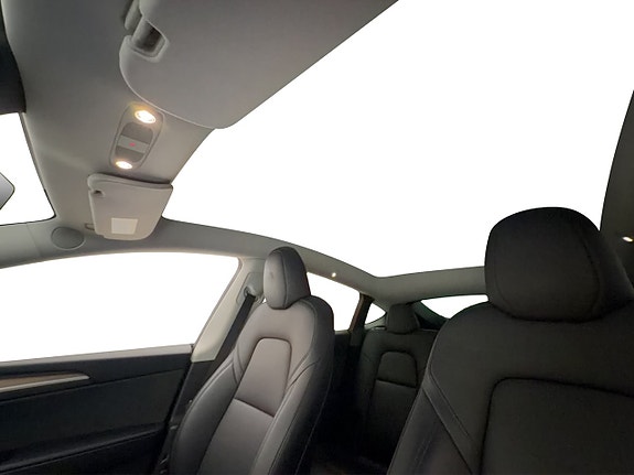 Tesla Model Y 19 of 30