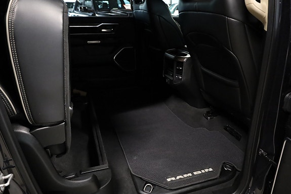 Dodge RAM 1500 11 of 18