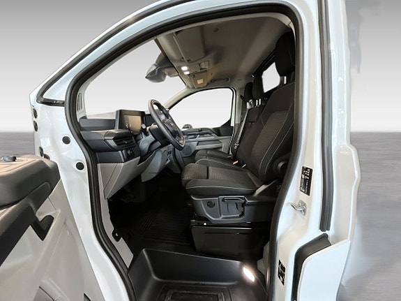 Ford E-Transit 9 of 13