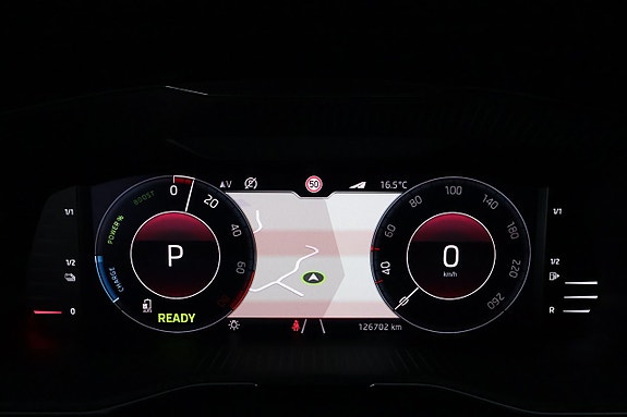 Skoda Superb 16 of 28