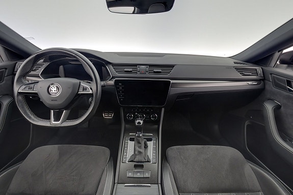 Skoda Superb 13 of 28