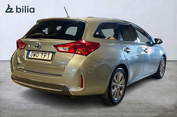 Toyota Auris 19 of 21