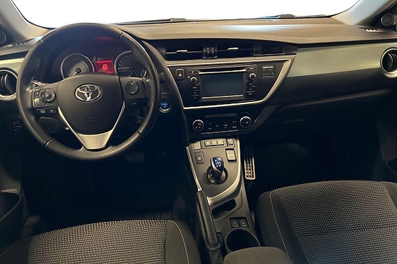 Toyota Auris 10 of 21