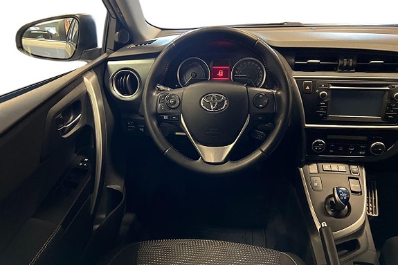 Toyota Auris 11 of 21