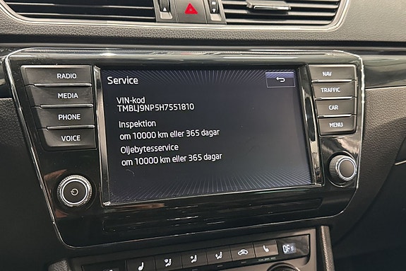 Skoda Superb 14 of 27