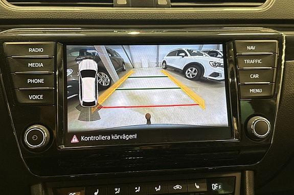 Skoda Superb 15 of 27