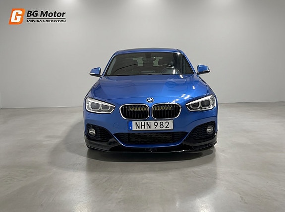 BMW 118i 3 of 19