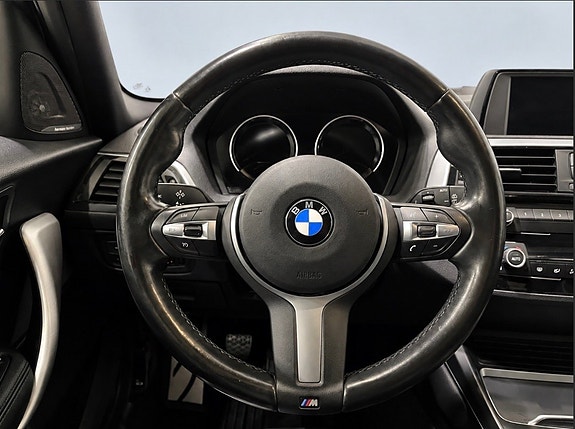 BMW 118i 13 of 19