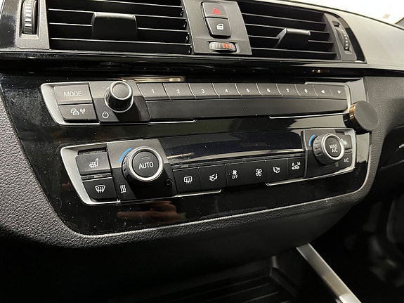 BMW 118i 16 of 19