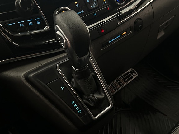 Ford Custom Tourneo 25 of 30