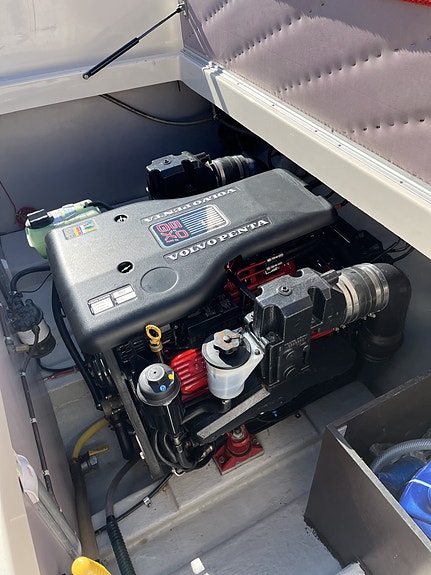 Windy 22 Sport – Volvo Penta 5.0 GXi V8 270 hk – DP-E Duoprop 6 of 11