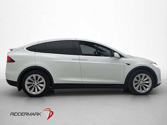 Tesla Model X 10 of 30