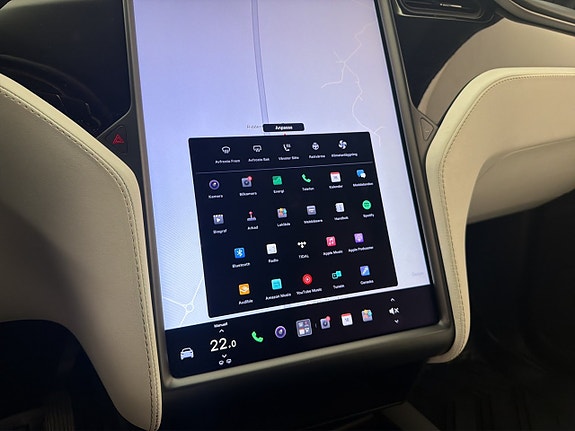 Tesla Model X 27 of 30