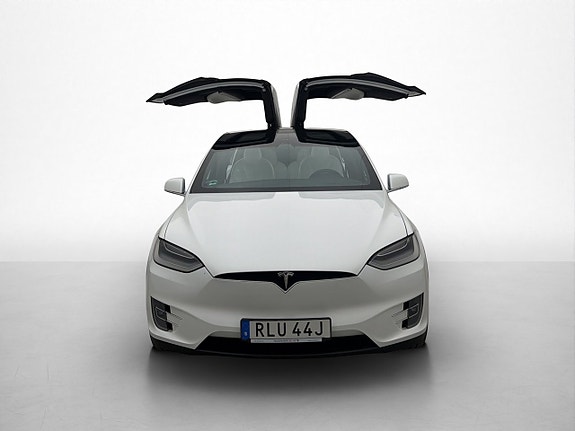 Tesla Model X 11 of 30