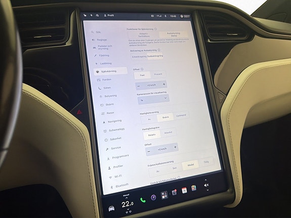 Tesla Model X 29 of 30