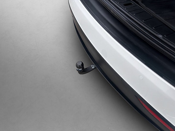 Tesla Model X 12 of 30