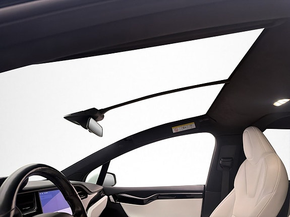Tesla Model X 19 of 30