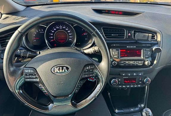 Kia Ceed 9 of 13