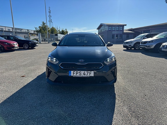 Kia Ceed 2 of 21