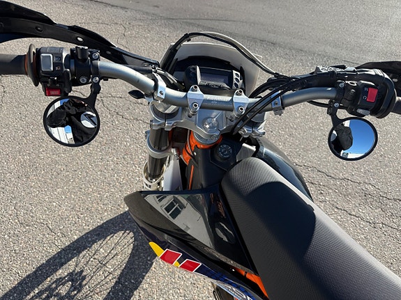 KTM 690 Enduro R 5 of 5