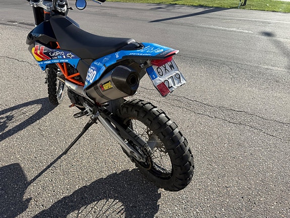 KTM 690 Enduro R 4 of 5