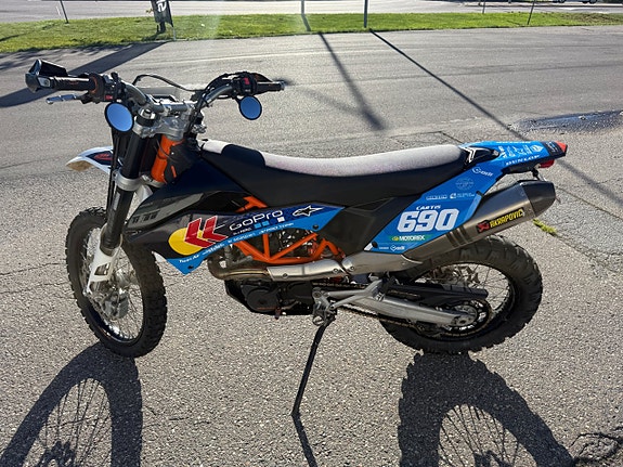 KTM 690 Enduro R 3 of 5