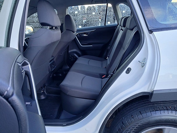 Toyota RAV4 19 of 22