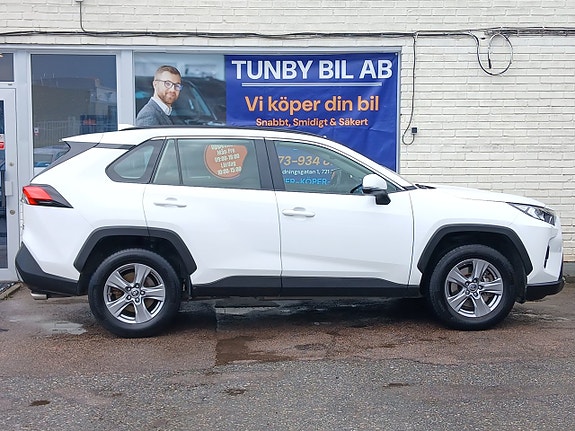 Toyota RAV4 4 of 22
