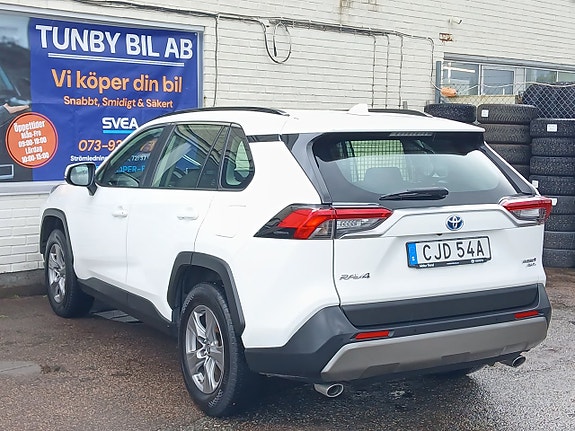 Toyota RAV4 7 of 22